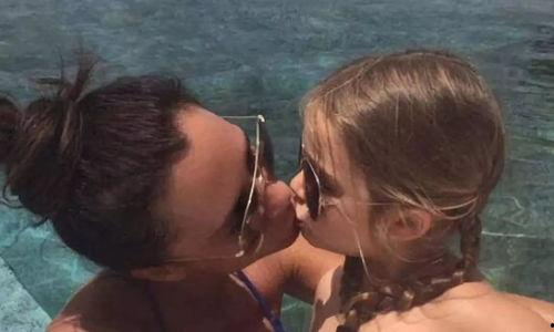 亲吻国产福利视频,浪漫亲吻，情感共鸣的瞬间