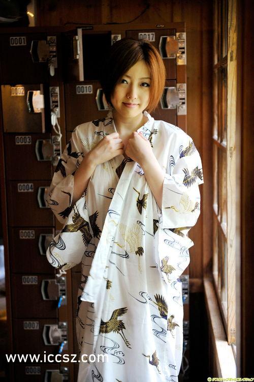 国产偷伦在线视频,揭秘网络偷拍乱象  第2张